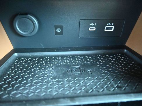 Used 2025 Nissan Pathfinder Platinum w/ Cargo Package FWD image 17
