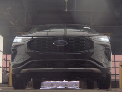 Used 2023 Ford Escape ST-Line image 4