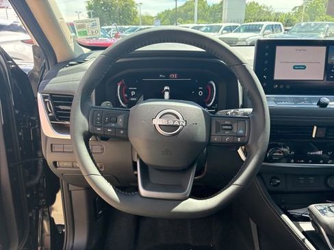 New 2026 Nissan Rogue Platinum AWD/4WD image 11