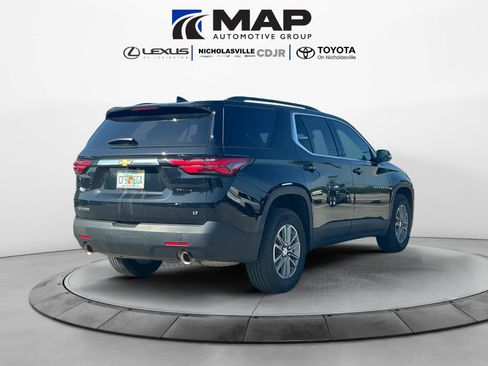 Used 2023 Chevrolet Traverse LT FWD image 5