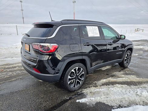 Used 2022 Jeep Compass Limited image 3