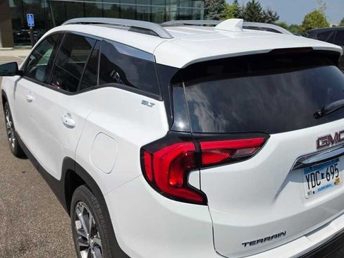 Used 2018 GMC Terrain SLT AWD/4WD image 3