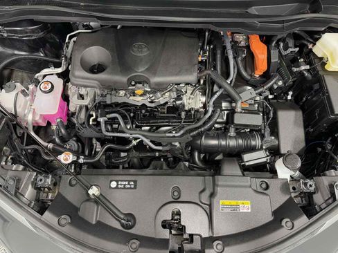 Used 2024 Toyota Sienna XSE image 34