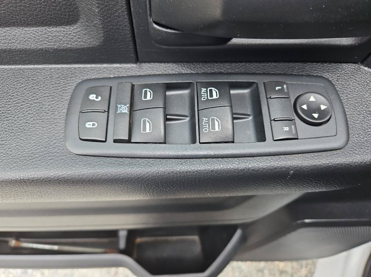 Used 2016 RAM 3500 Tradesman AWD/4WD image 13
