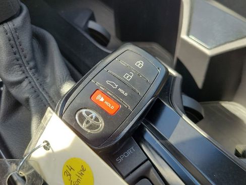 Used 2025 Toyota Camry LE w/ Convenience Package image 36