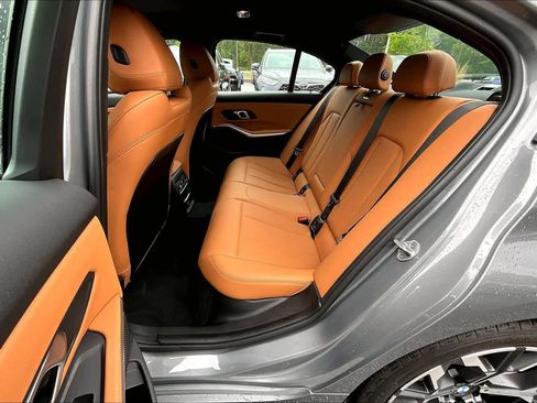 Certified 2025 BMW 330i Sedan RWD image 21