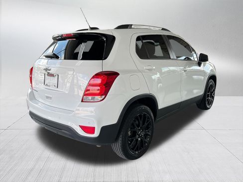 Used 2021 Chevrolet Trax LT w/ Driver Confidence Package AWD/4WD image 4