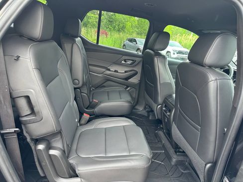 Used 2023 Chevrolet Traverse LT w/ LPO, Floor Liner Package AWD/4WD image 31
