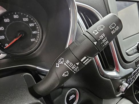 Used 2020 Chevrolet Equinox LT image 35