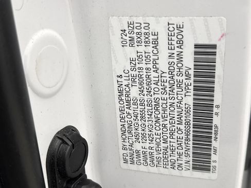 Used 2025 Honda Passport TrailSport image 11