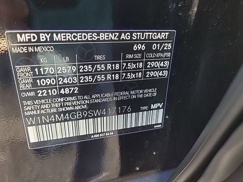 Used 2025 Mercedes-Benz GLB 250 image 17