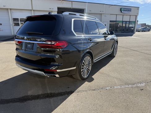 Used 2022 BMW X7 xDrive40i w/ Premium Package image 5