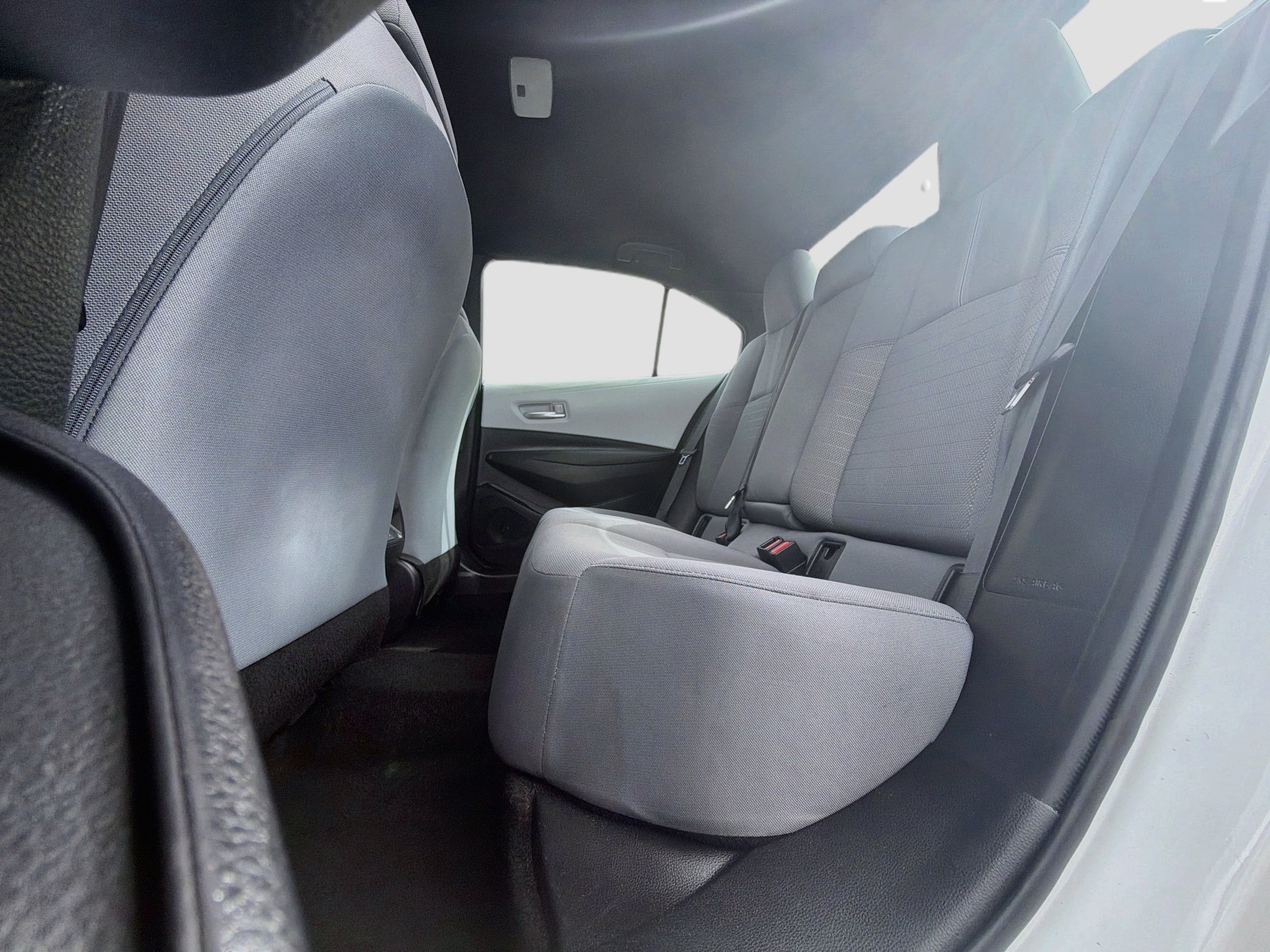 Used 2025 Toyota Corolla SE FWD image 26