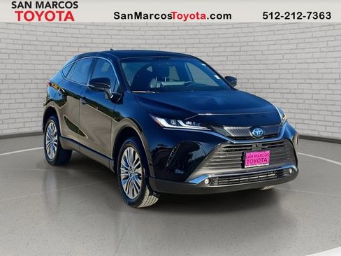 Used 2024 Toyota Venza Limited image 3