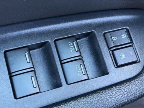 Used 2022 Honda Pilot Sport image 15