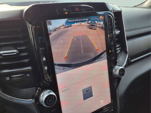 Used 2025 RAM 1500 Laramie image 17