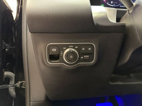 Certified 2024 Mercedes-Benz GLB 250 image 21