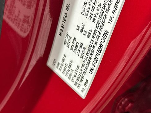 Used 2022 Tesla Model 3 Long Range AWD/4WD image 36