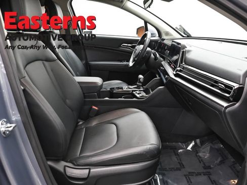 Used 2025 Kia Sportage EX FWD image 22