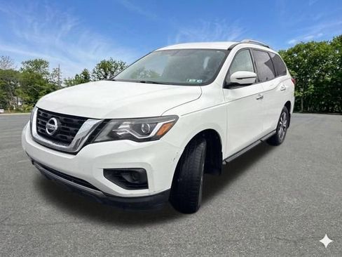 Used 2017 Nissan Pathfinder S AWD/4WD image 4