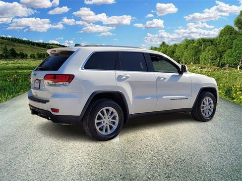 Certified 2021 Jeep Grand Cherokee Laredo image 4