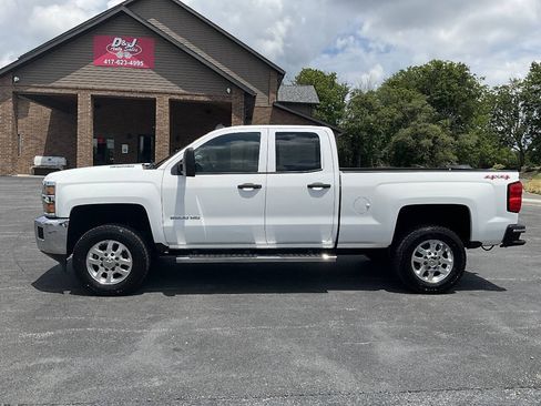 Used 2015 Chevrolet Silverado 2500 LT w/ LT Convenience Package AWD/4WD image 2