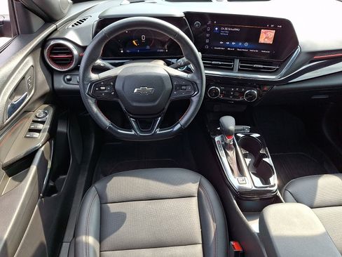 Certified 2024 Chevrolet Trax RS w/ Driver Confidence Package FWD image 11