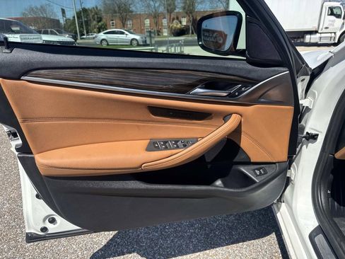 Used 2019 BMW 530i w/ Convenience Package image 21