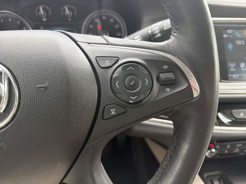 Used 2018 Buick Enclave Premium AWD/4WD image 20