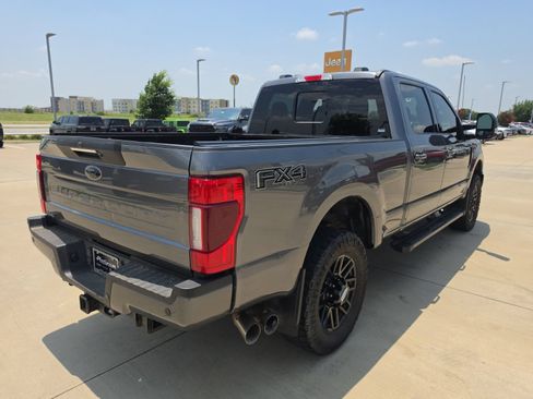 Used 2022 Ford F350 Lariat w/ Black Appearance Package AWD/4WD image 5