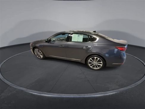 Used 2018 Kia Cadenza Technology image 6
