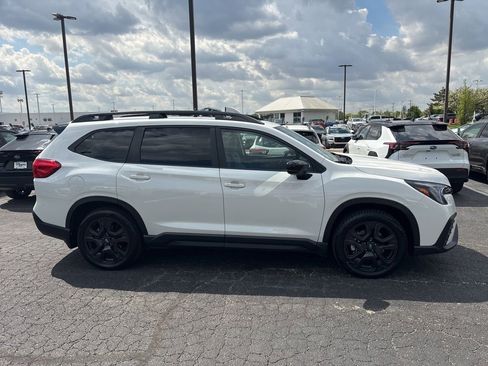 Used 2024 Subaru Ascent Onyx Edition w/ Popular Package Onyx image 2