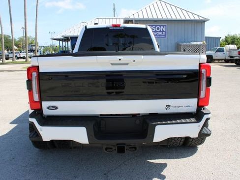 Used 2025 Ford F450 Platinum AWD/4WD image 9