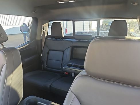Used 2022 GMC Sierra 1500 SLT w/ SLT Convenience Package image 19