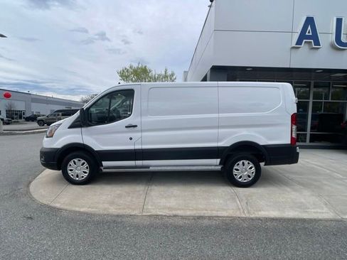 Certified 2025 Ford Transit 250 Low Roof w/ Exterior Upgrade Package RWD image 5