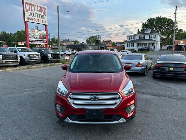 Used 2019 Ford Escape SE FWD image 3