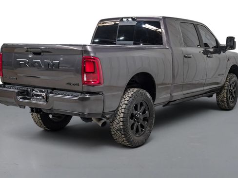 Used 2025 RAM 2500 Laramie AWD/4WD image 6