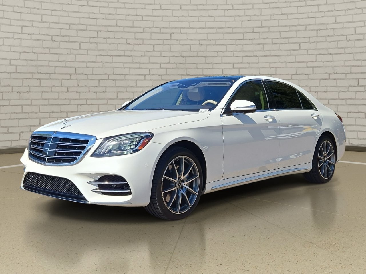 Used 2019 Mercedes-Benz S 450 Sedan image 2