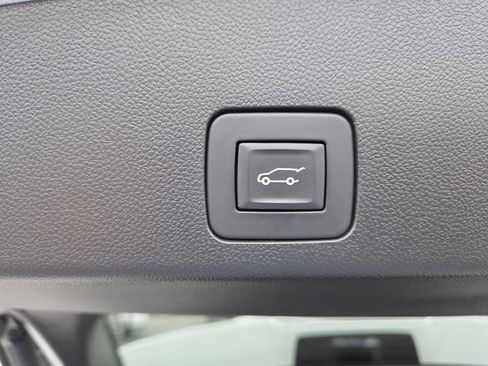 Used 2023 Buick Encore GX Essence w/ Advanced Technology Package image 9