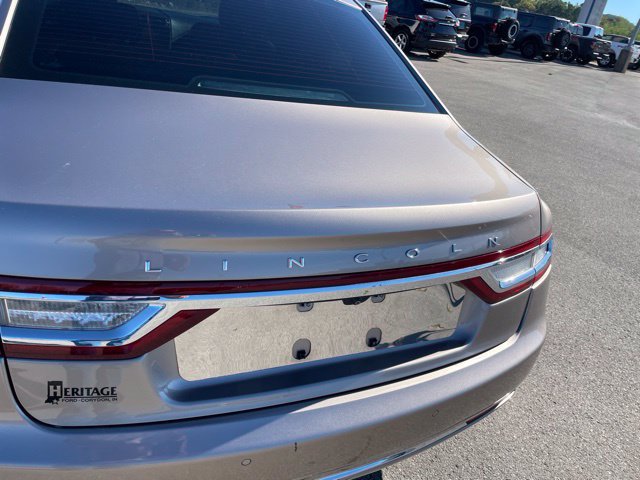 Used 2019 Lincoln Continental Premiere FWD image 10