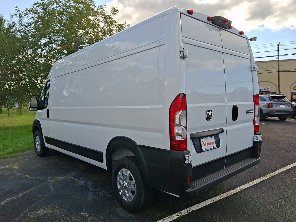 New 2026 RAM ProMaster 2500 w/ Quick Order Package 22G SLT FWD image 3