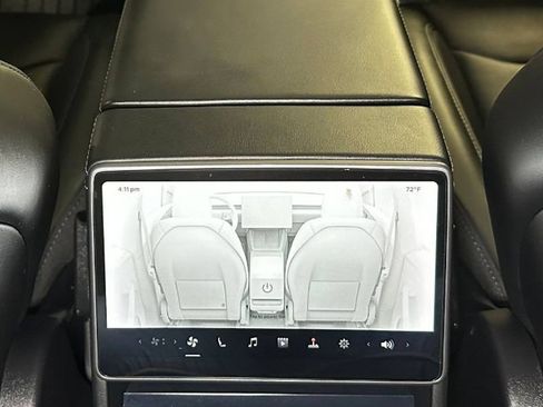 Used 2026 Tesla Model Y 2WD image 32