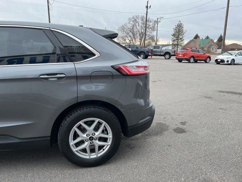 Used 2024 Ford Edge SEL AWD/4WD image 7