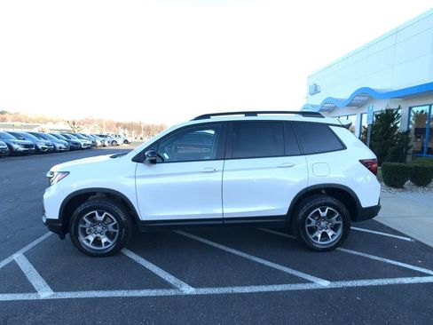 Used 2023 Honda Passport TrailSport image 7