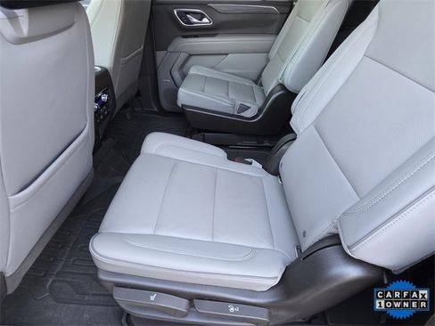 Used 2021 GMC Yukon XL SLT w/ SLT Luxury Plus Package image 9