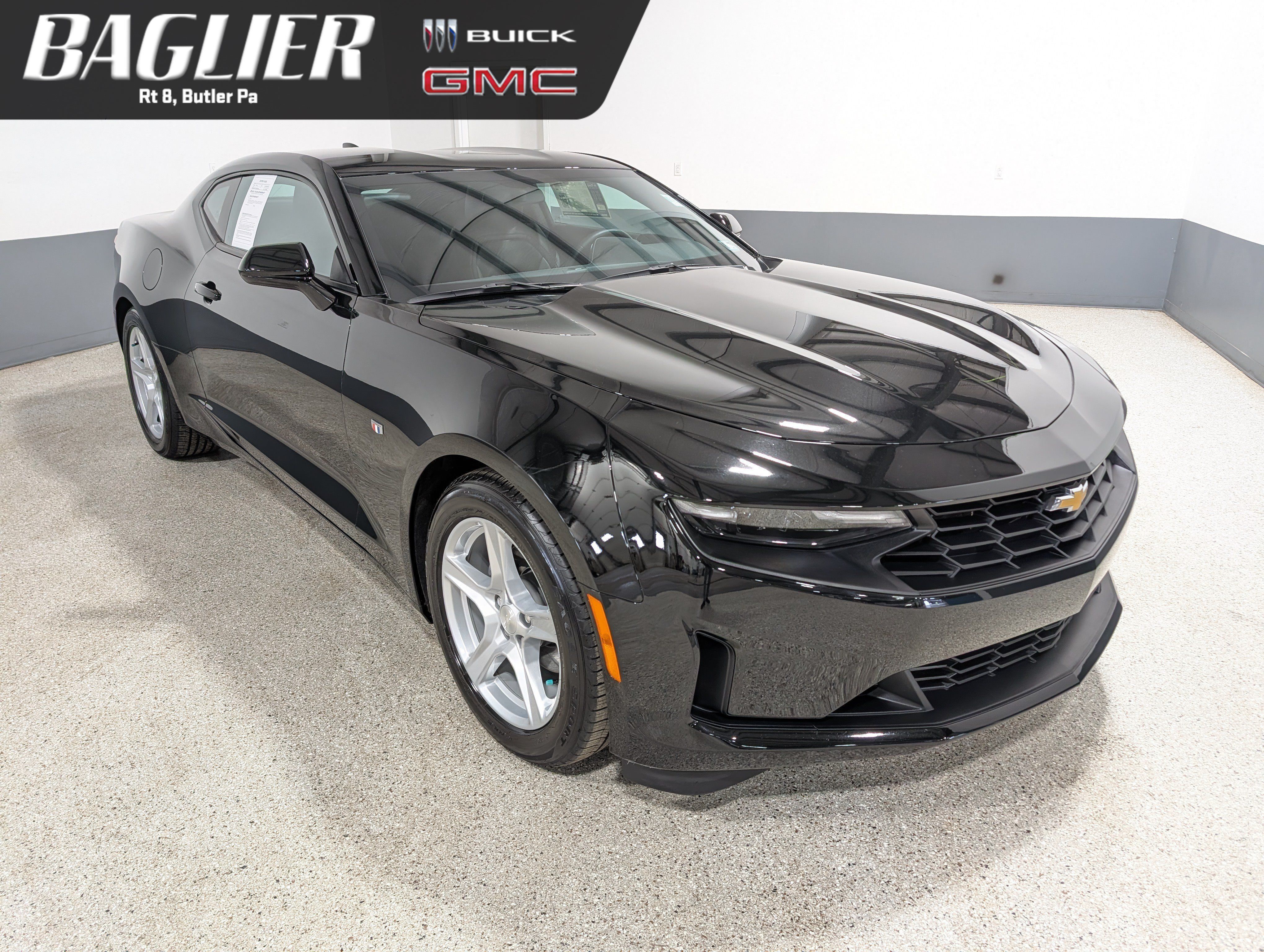 Used 2024 Chevrolet Camaro LT RWD image 1