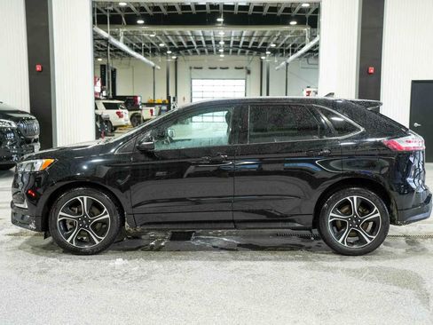 Used 2023 Ford Edge ST image 8