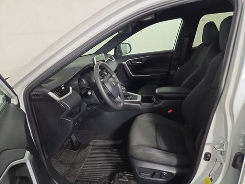 Used 2023 Toyota RAV4 SE AWD/4WD image 12