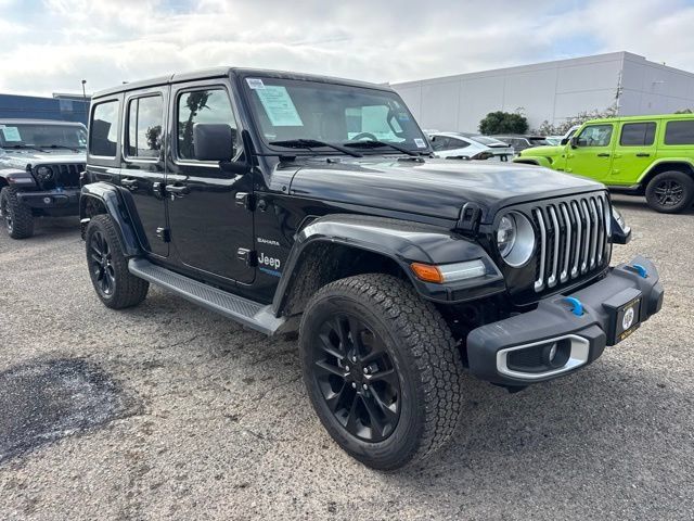 Used 2022 Jeep Wrangler Unlimited Sahara w/ Cold Weather Group AWD/4WD image 3