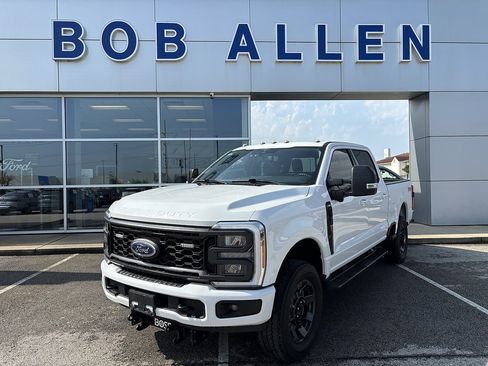 Used 2023 Ford F350 XLT w/ XLT Premium Package AWD/4WD image 1